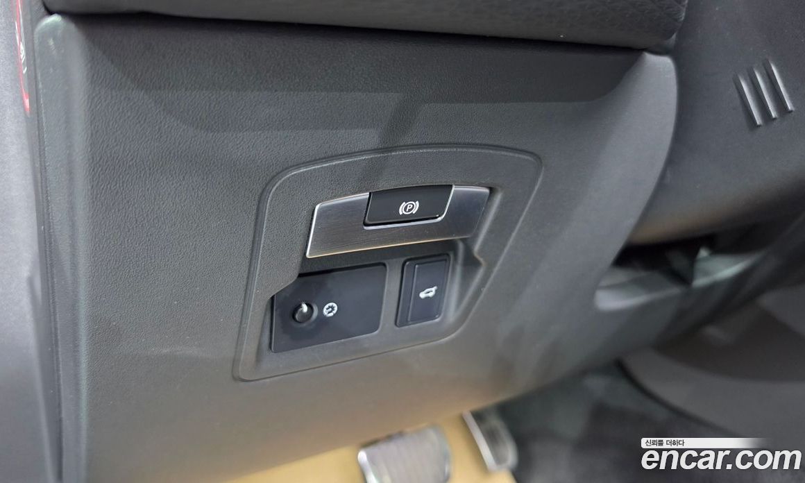 Land Rover Range Rover Velar фото 27