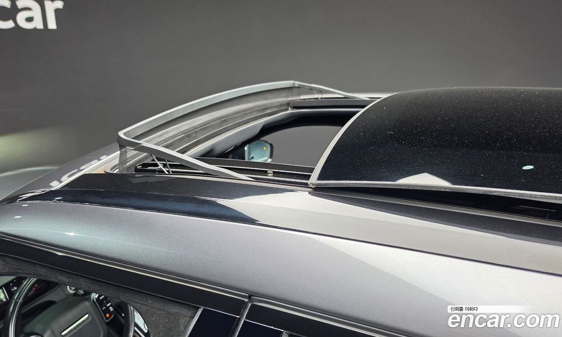 Land Rover Range Rover Velar фото 32