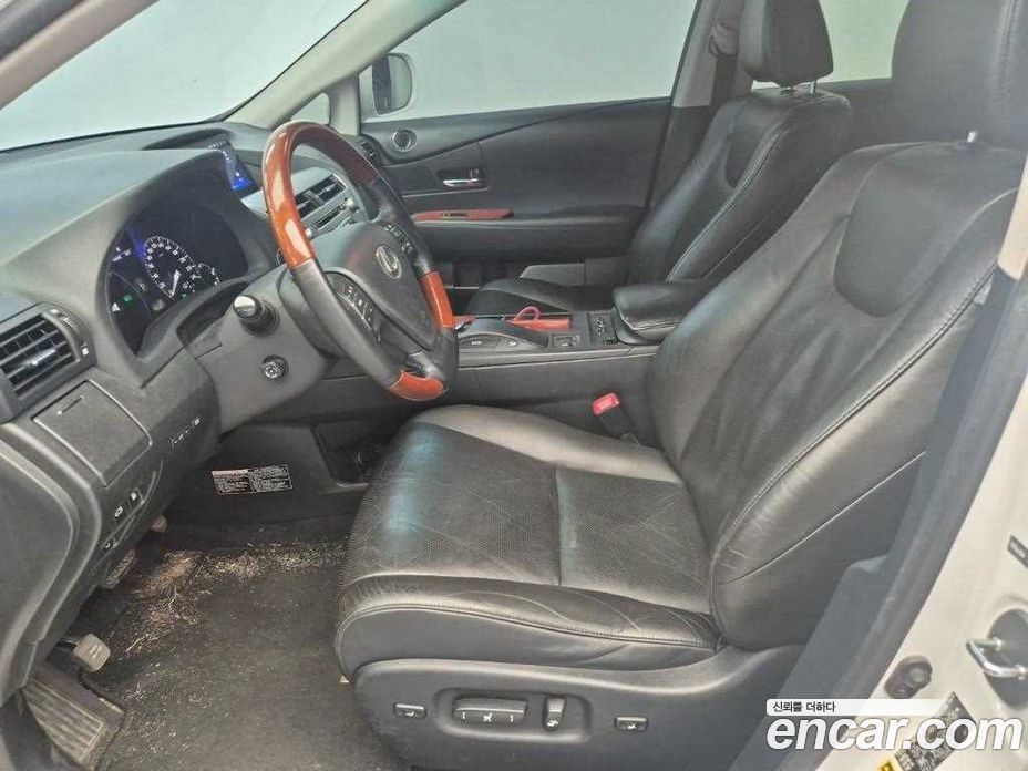 Lexus RX450h фото 10