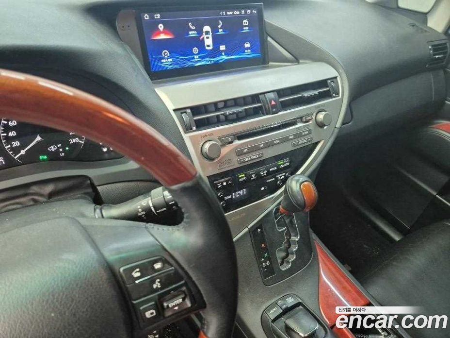 Lexus RX450h фото 12