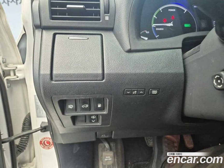Lexus RX450h фото 19