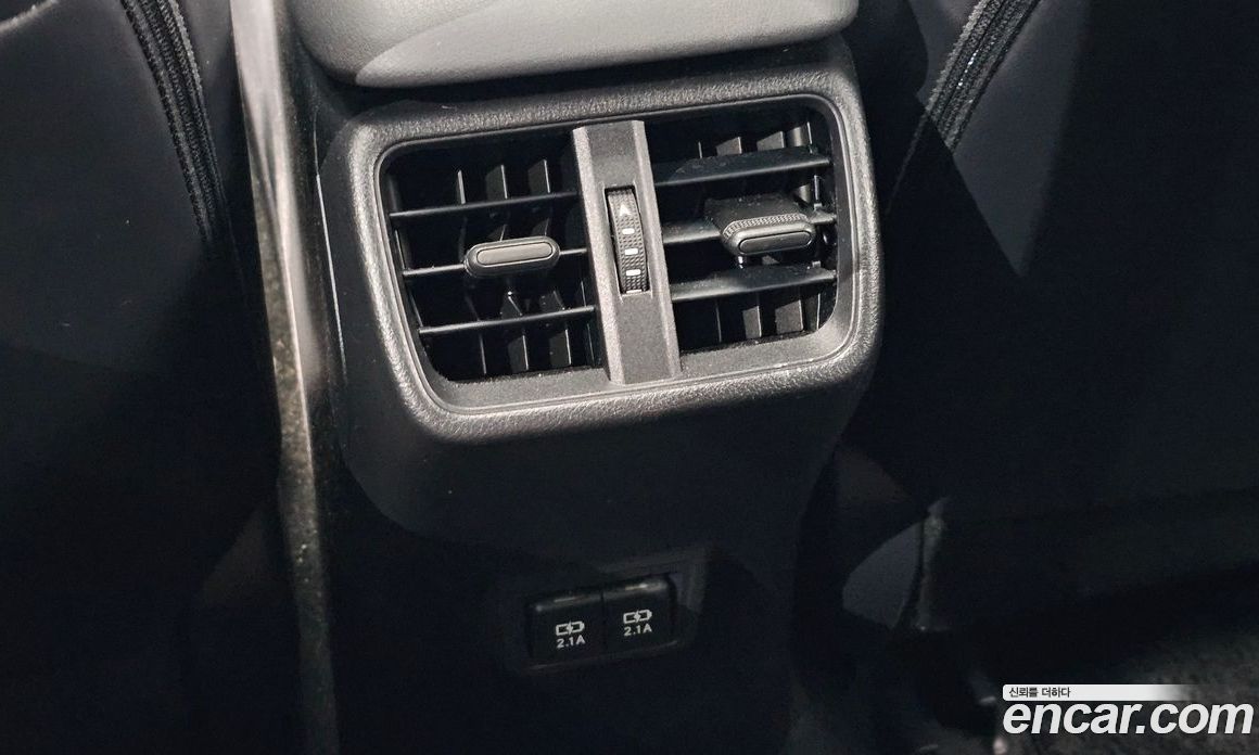 Lexus UX250h фото 30