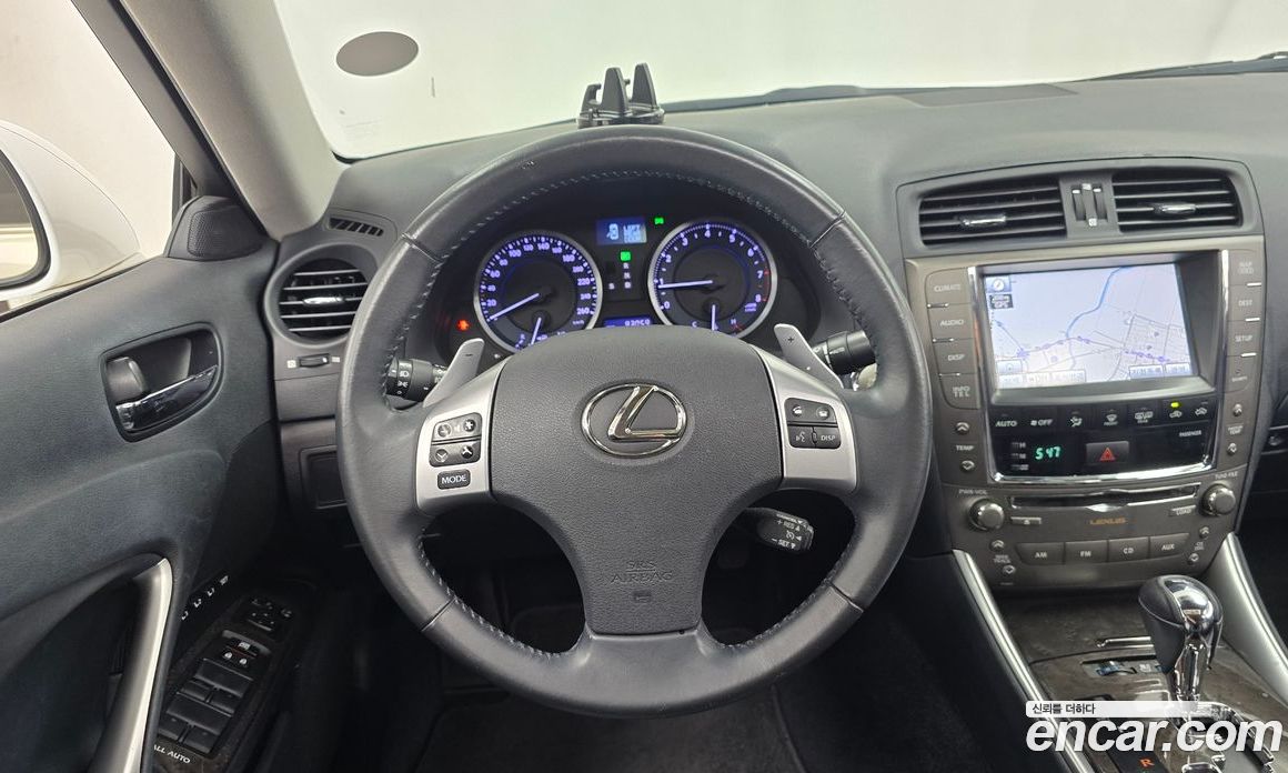 Lexus IS250 фото 13