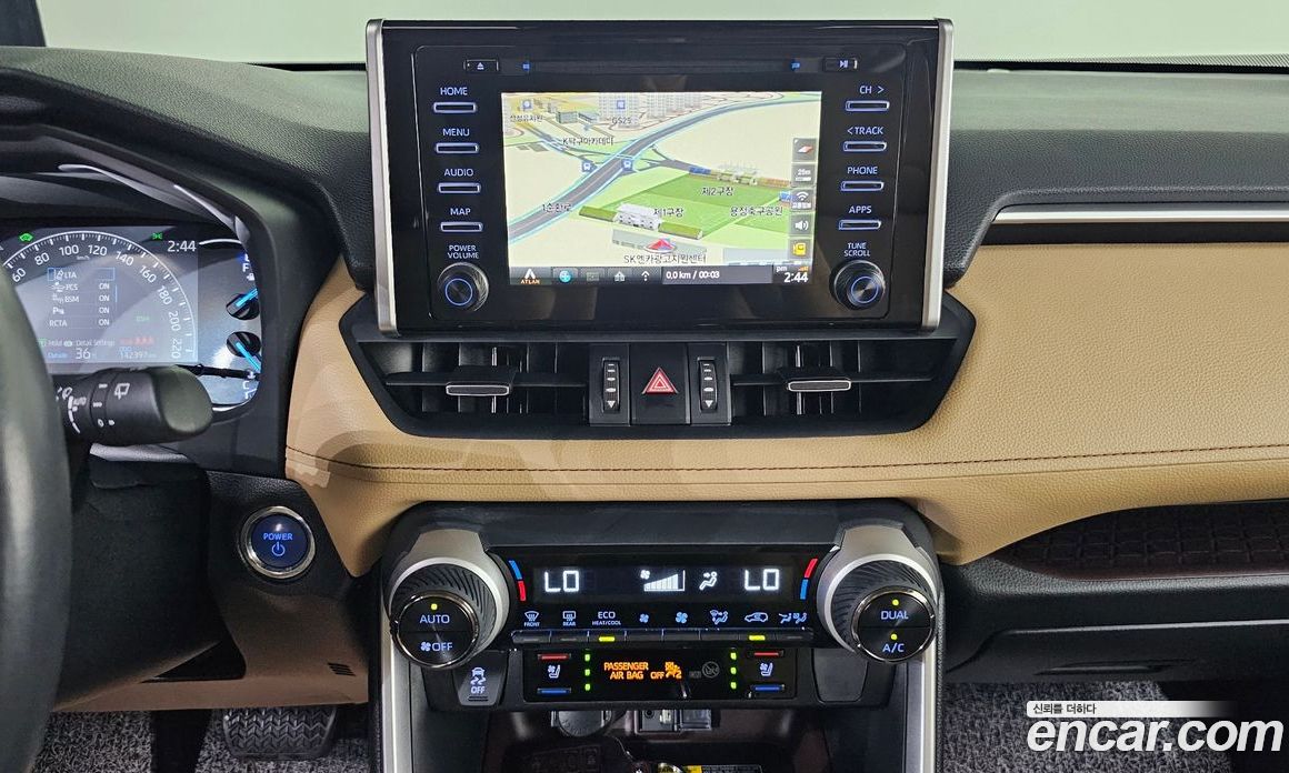 Toyota RAV4 5th Gen фото 17