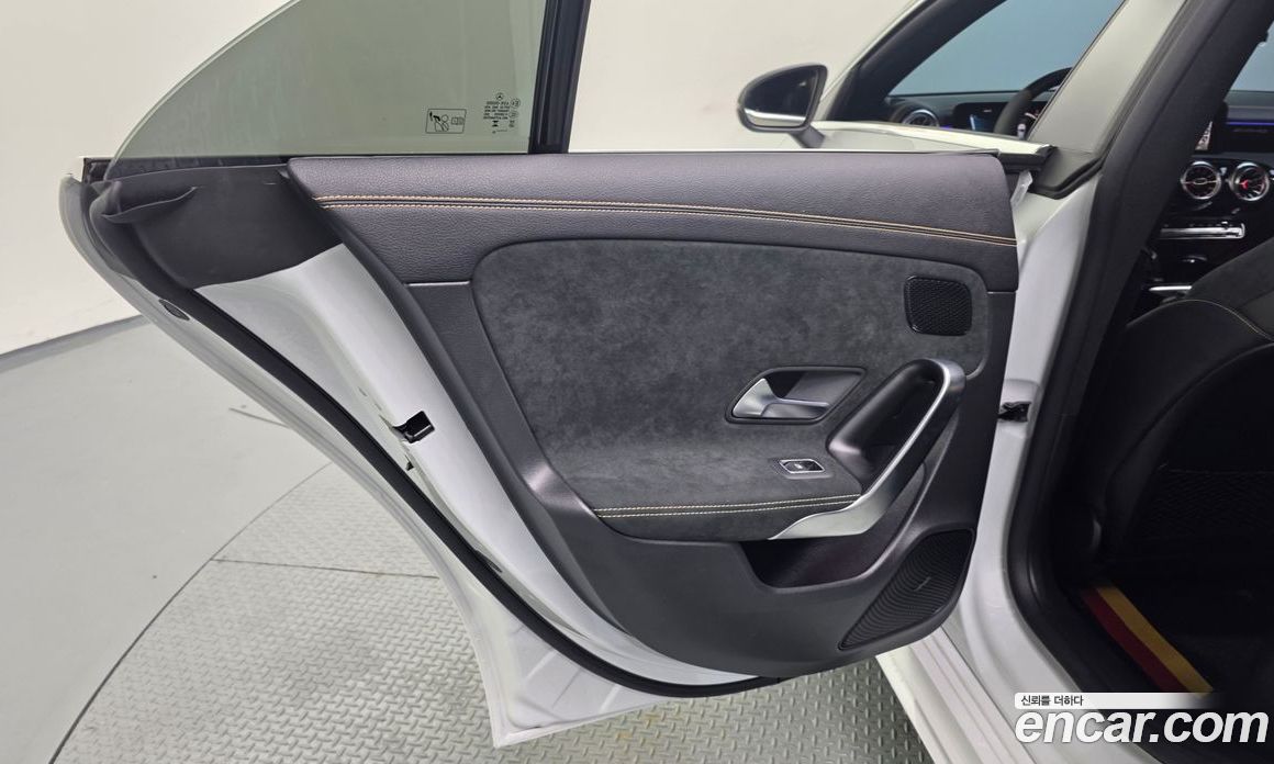 Mercedes-Benz CLA-Class C11 фото 25