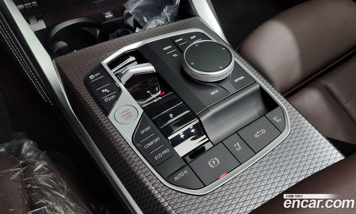 BMW 4-Series (G22) фото 9