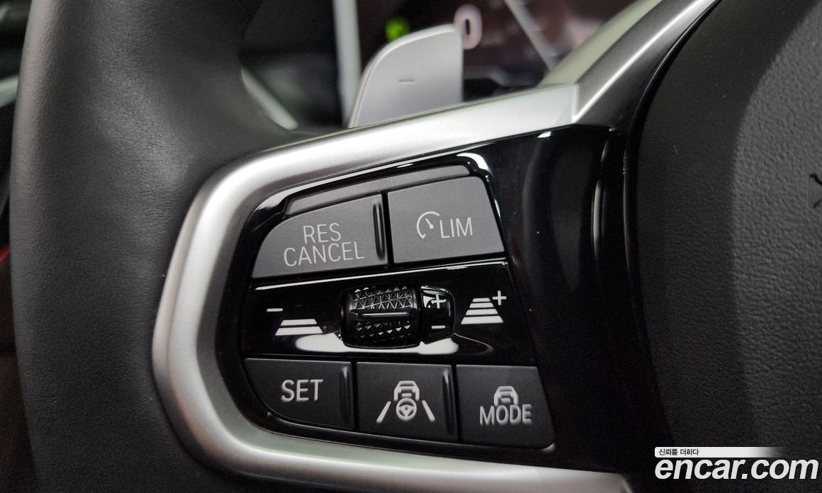 BMW 4-Series (G22) фото 16