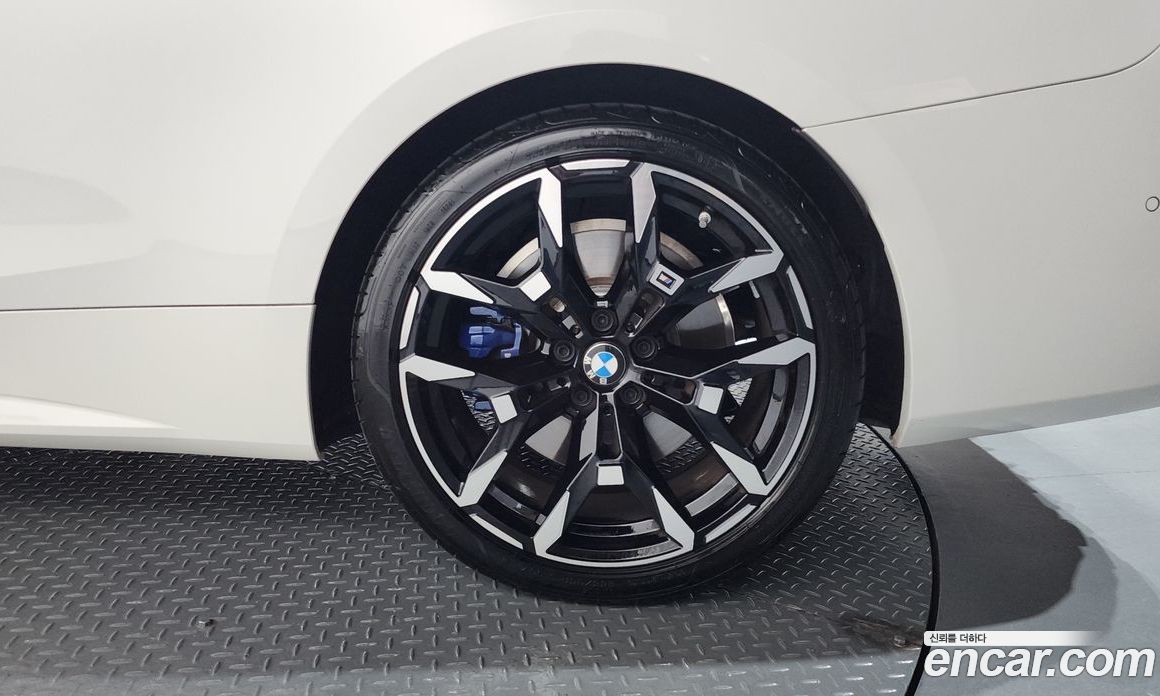 BMW 4-Series (G22) фото 21
