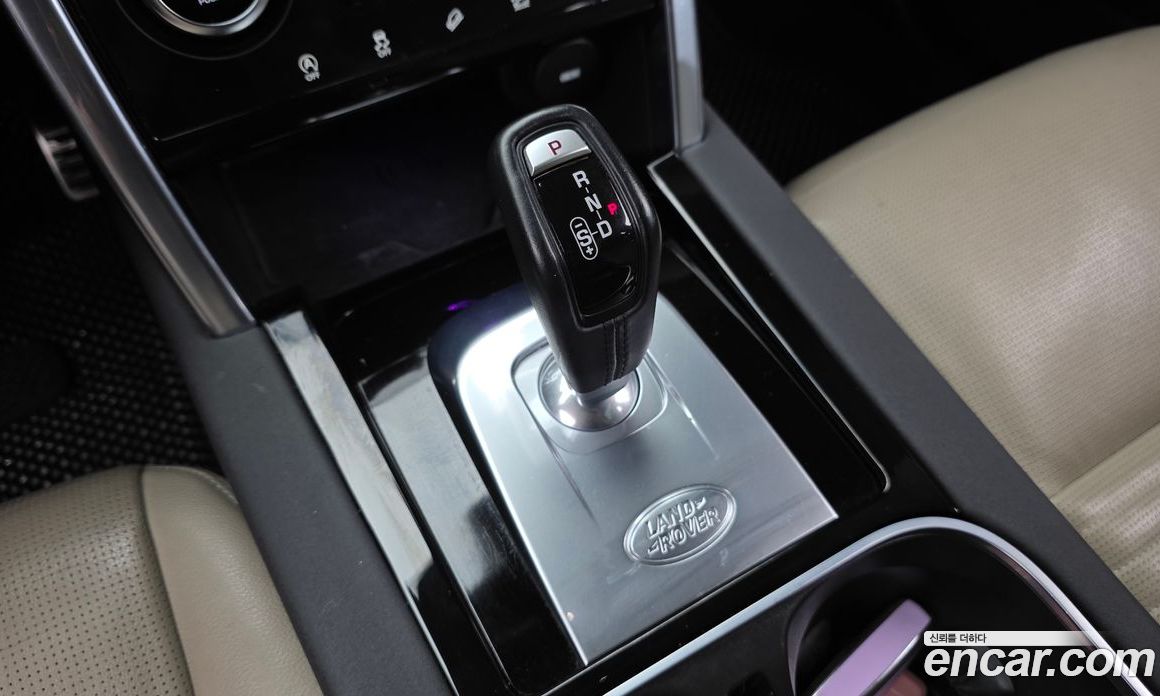 Land Rover Discovery Sport 2nd Gen фото 9