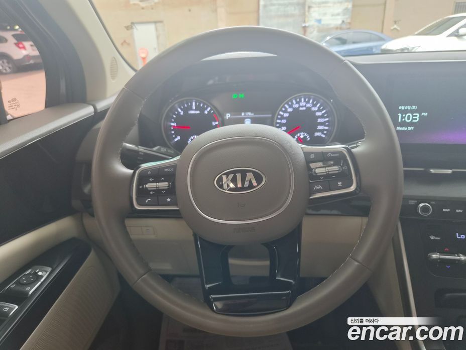 Kia Carnival 4th Gen фото 8