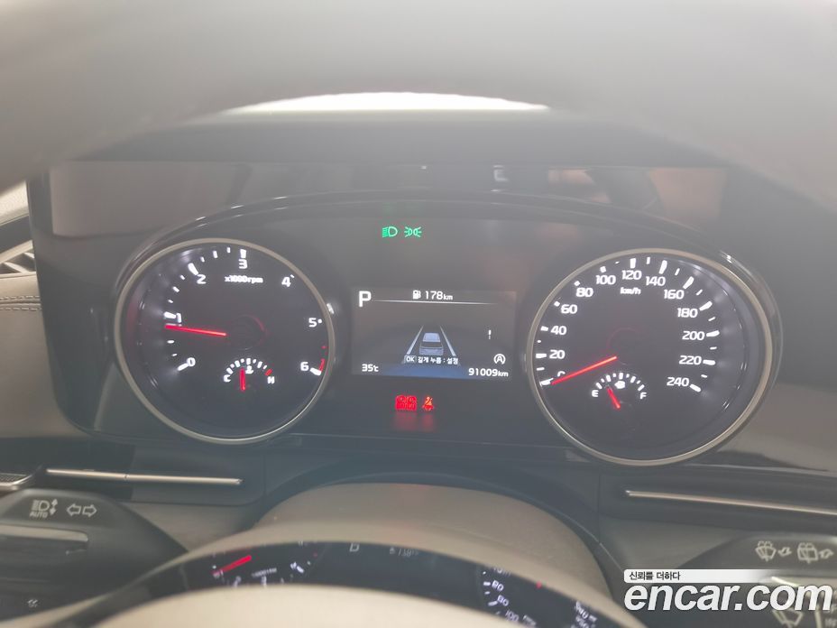 Kia Carnival 4th Gen фото 9