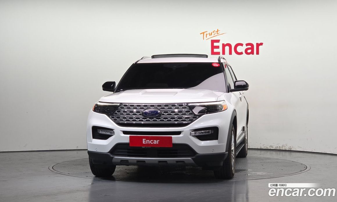 Ford Explorer 6th Gen фото 3