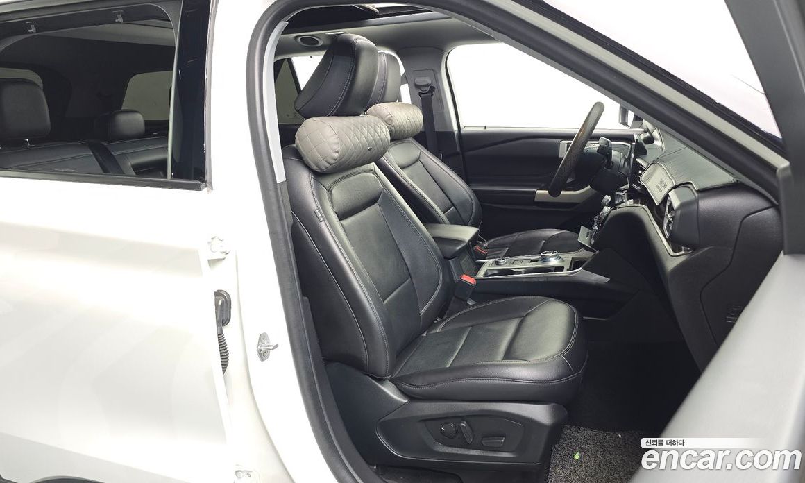 Ford Explorer 6th Gen фото 12