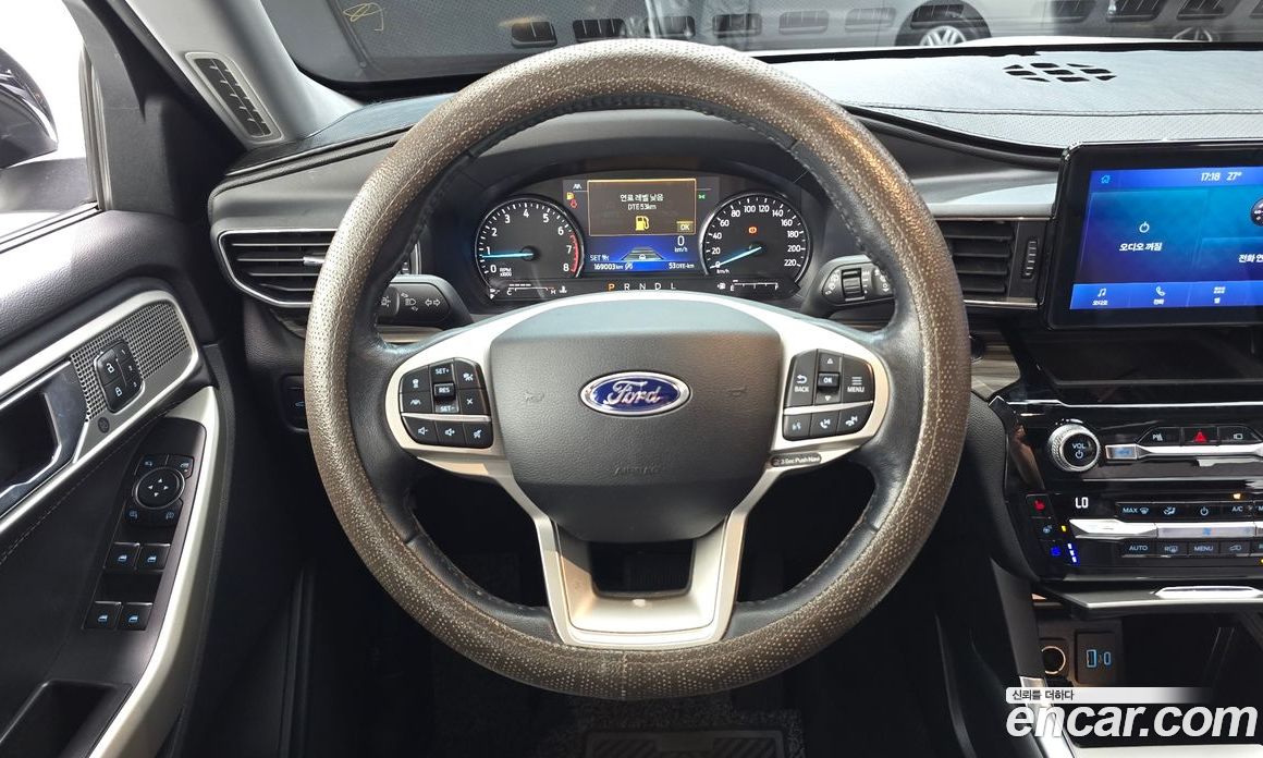 Ford Explorer 6th Gen фото 13