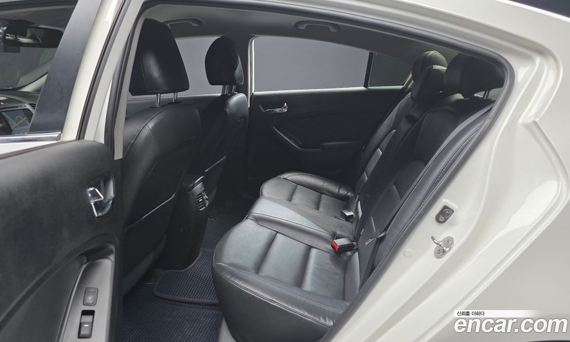 Kia K3 1st Gen фото 26