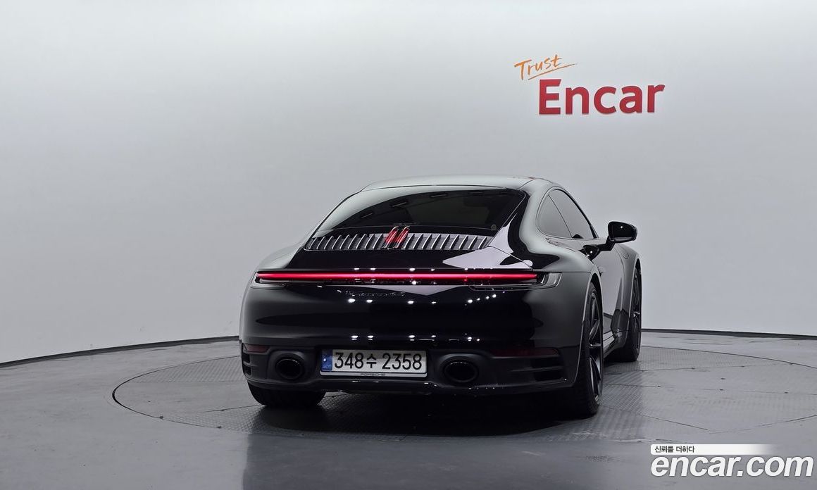 Porsche 911 (992) фото 4